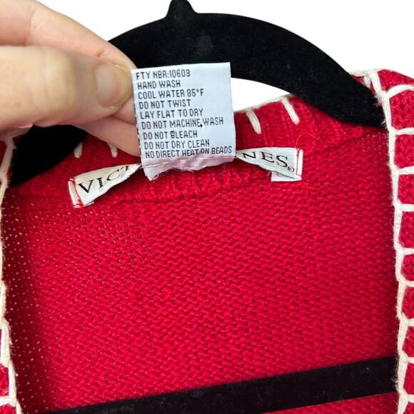 Victoria Jones Women's Beaded + Knit Red Christmas Vest Size Medium - Picture 11 of 12